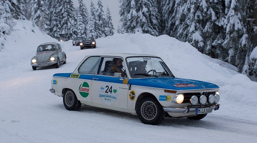 BMW 2002 TI Rallye: Eisglattes Schleudertrauma 