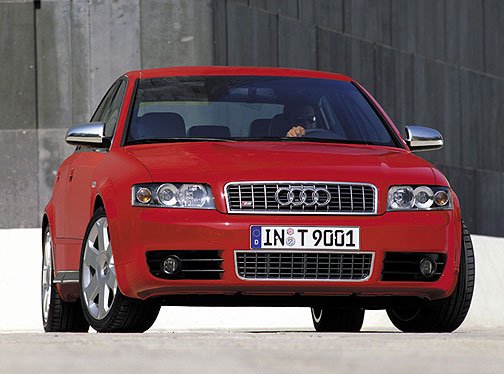 Audi S4: Neuer, kompakter V8-Motor