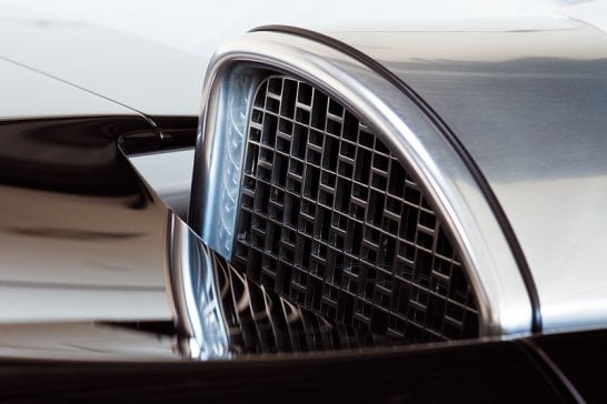 Dream Machine: Bugatti Veyron Fbg by Hermès 