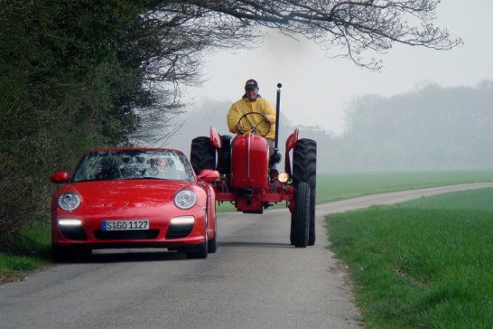 Porsche Master V 429 vs. Porsche 911 Cabrio