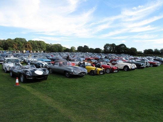 Goodwood Revival 2010: Lungern mit den Truppen verboten!