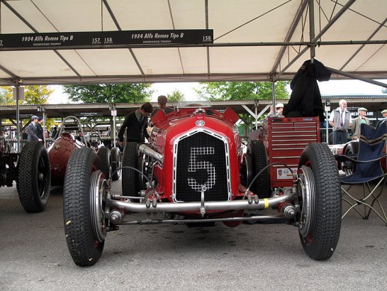 Goodwood Revival 2010: Lungern mit den Truppen verboten!