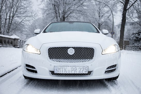 Jaguar XJ L: Ganz in weiß