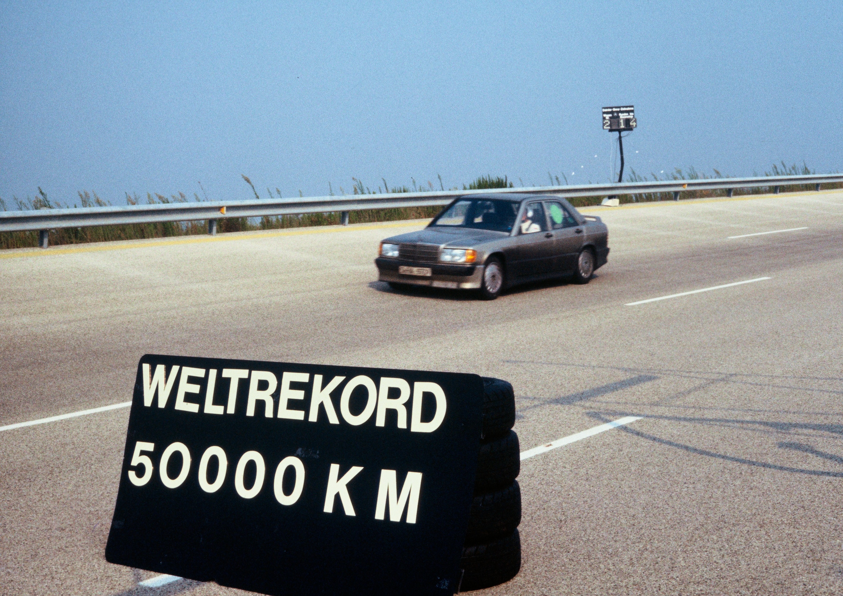 A long-playing record: 50,000km in 201 hours in a Mercedes 190 E