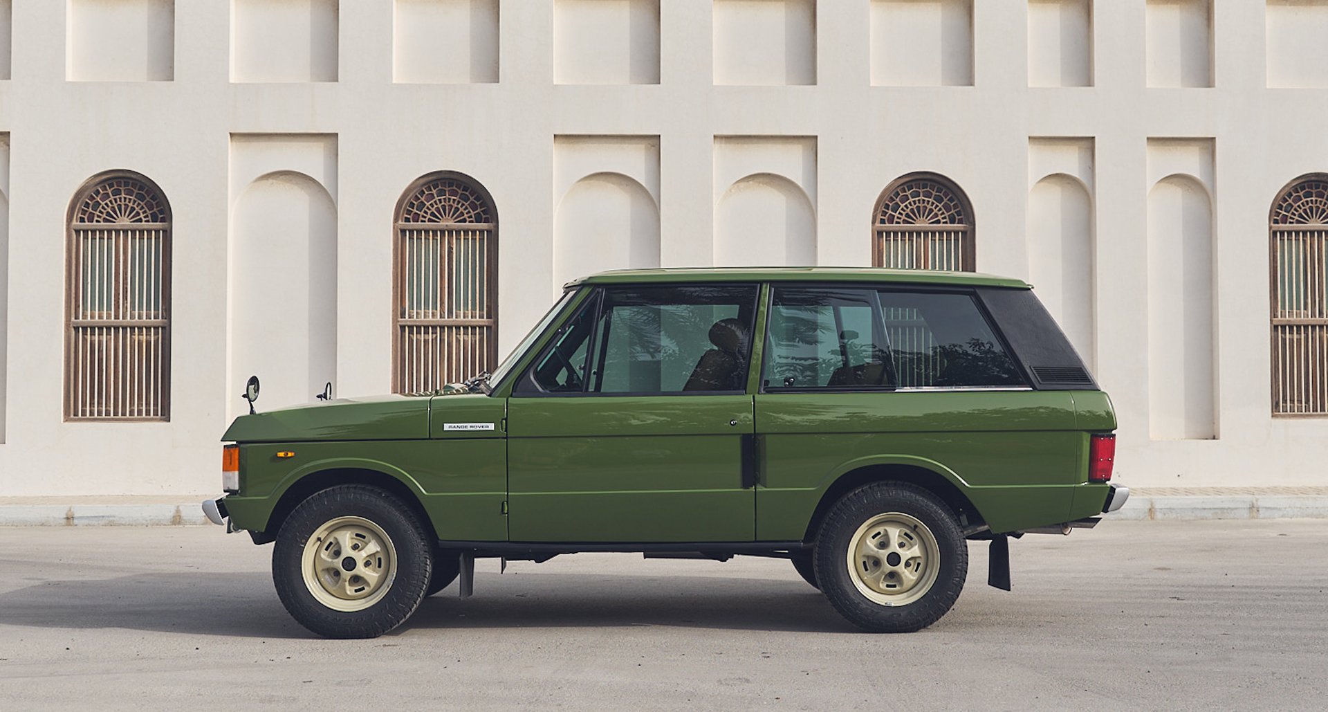 Step back in time a showroom fresh Solihull's Range Rover 2 door | Classic Driver Magazine