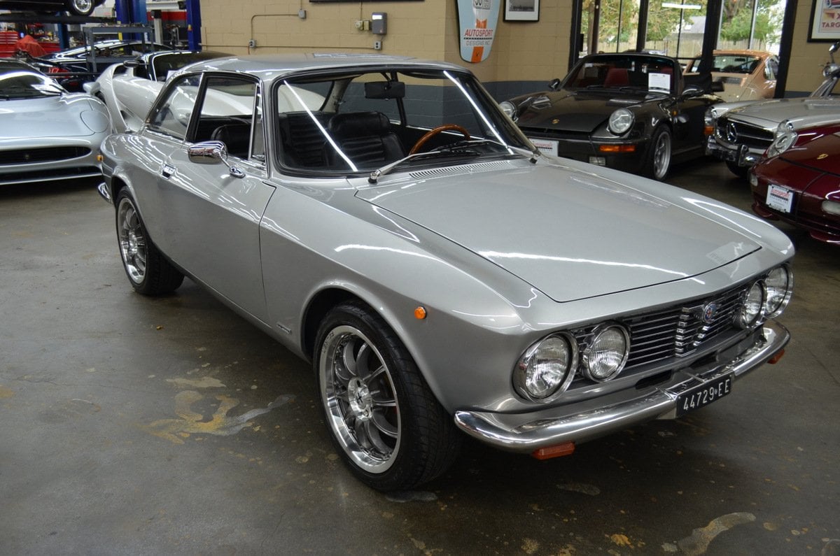 alfa giulia gt 2000