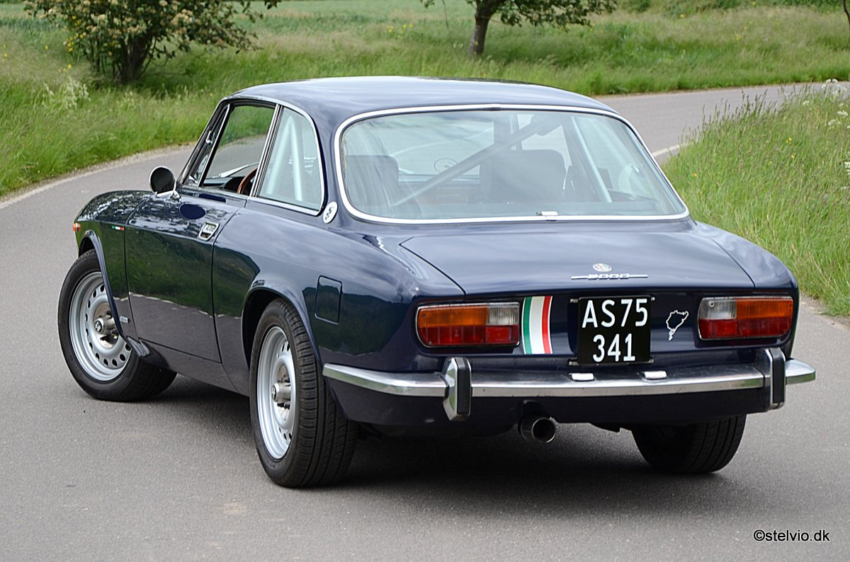 alfa giulia gt 2000 veloce