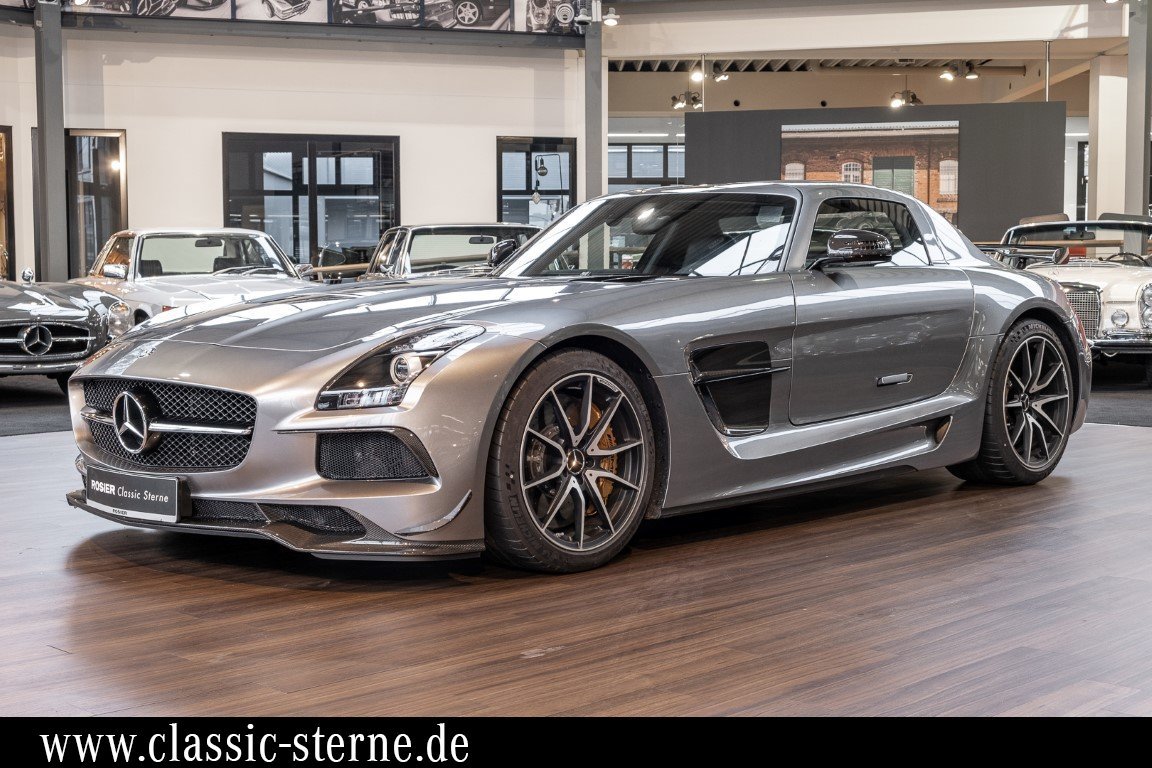 Sls отзывы. Mercedes SLS Black Series. Мерседес СЛС 250 2017 года. Mercedes SLS AMG трансформеры. Легендарные спорткары.