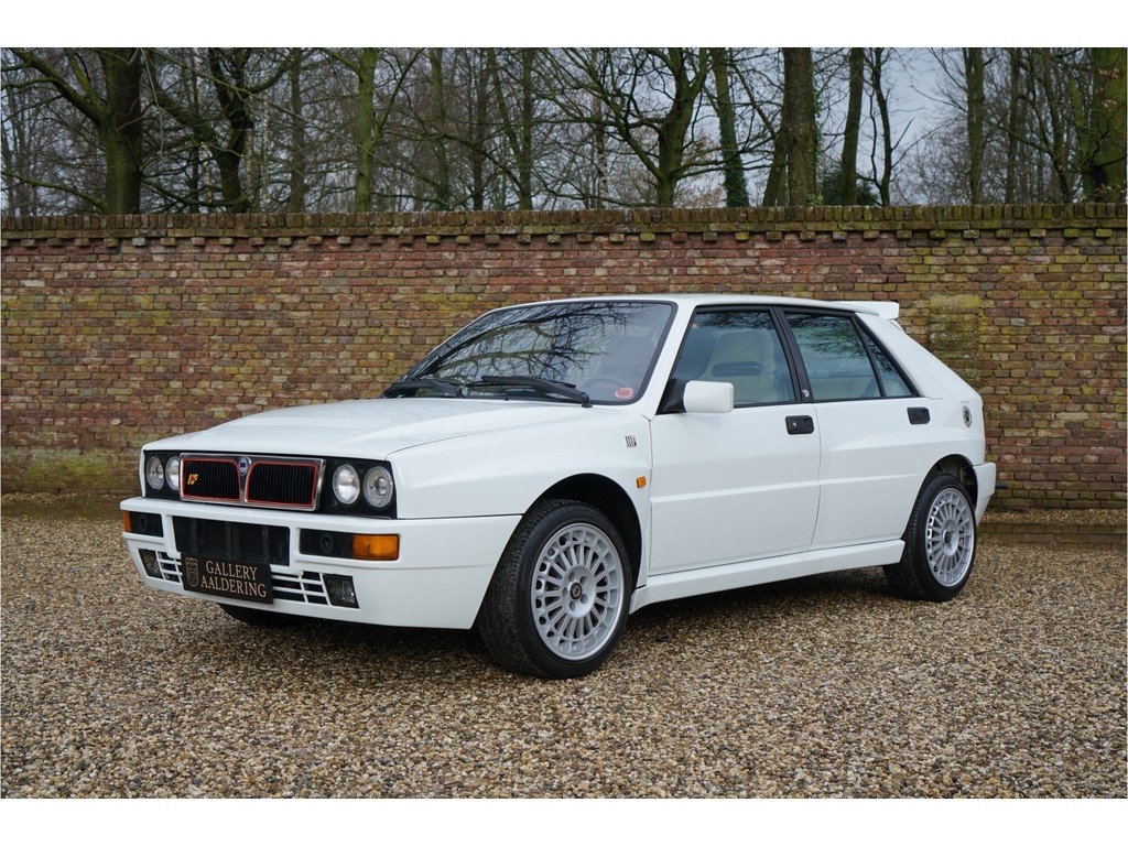 Lancia Delta HF integrale салон