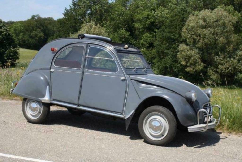 РњРѕС‚РѕС†РёРєР» РёР· Citroen 2cv