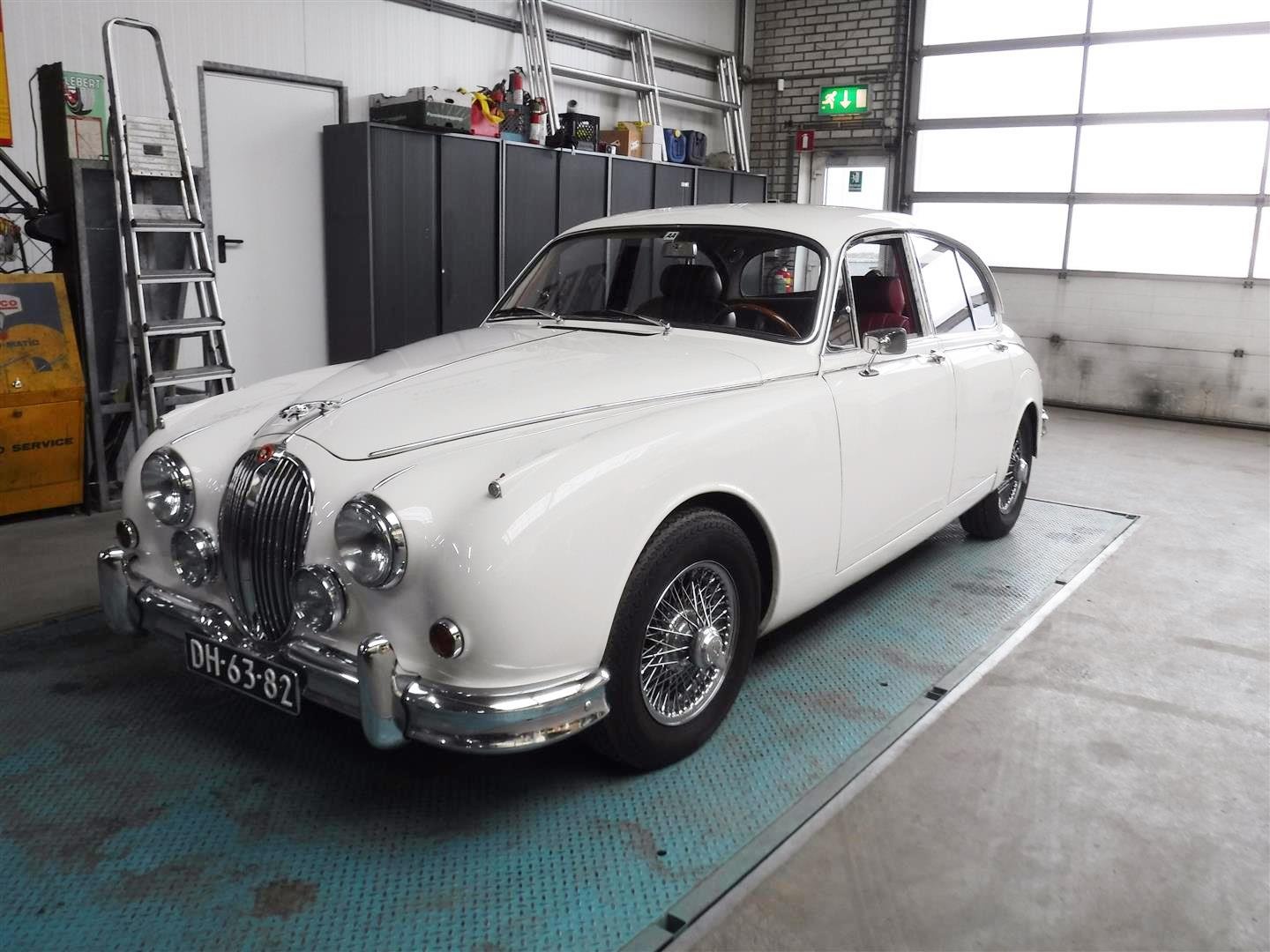 1967 Jaguar MK II | Classic Driver Market