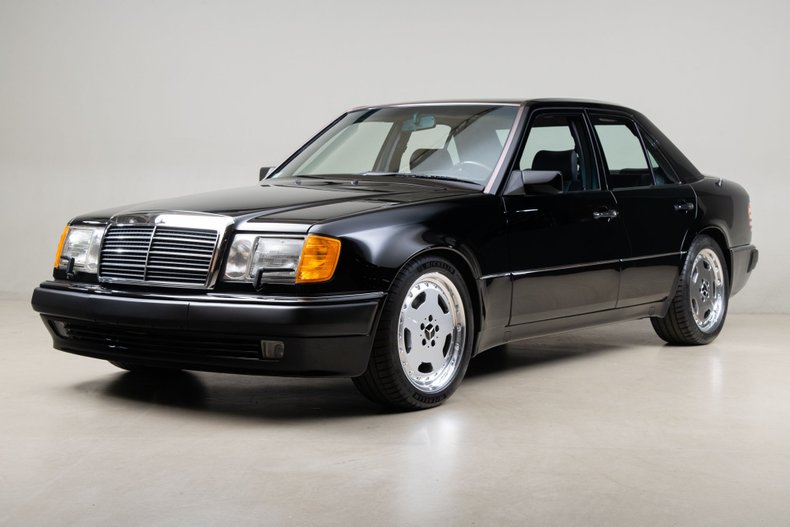 1993 Mercedes-Benz E-Class | Classic Driver Market