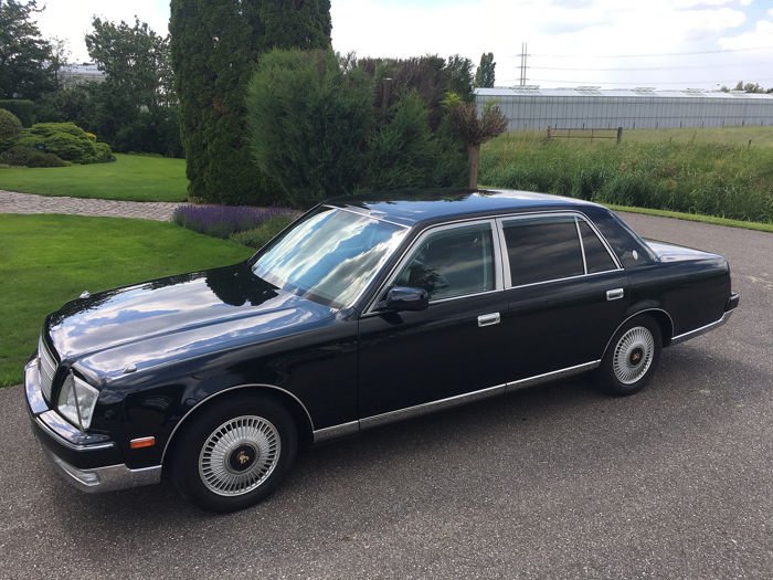 Шильдики Toyota Century