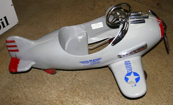 silver pursuit pedal plane