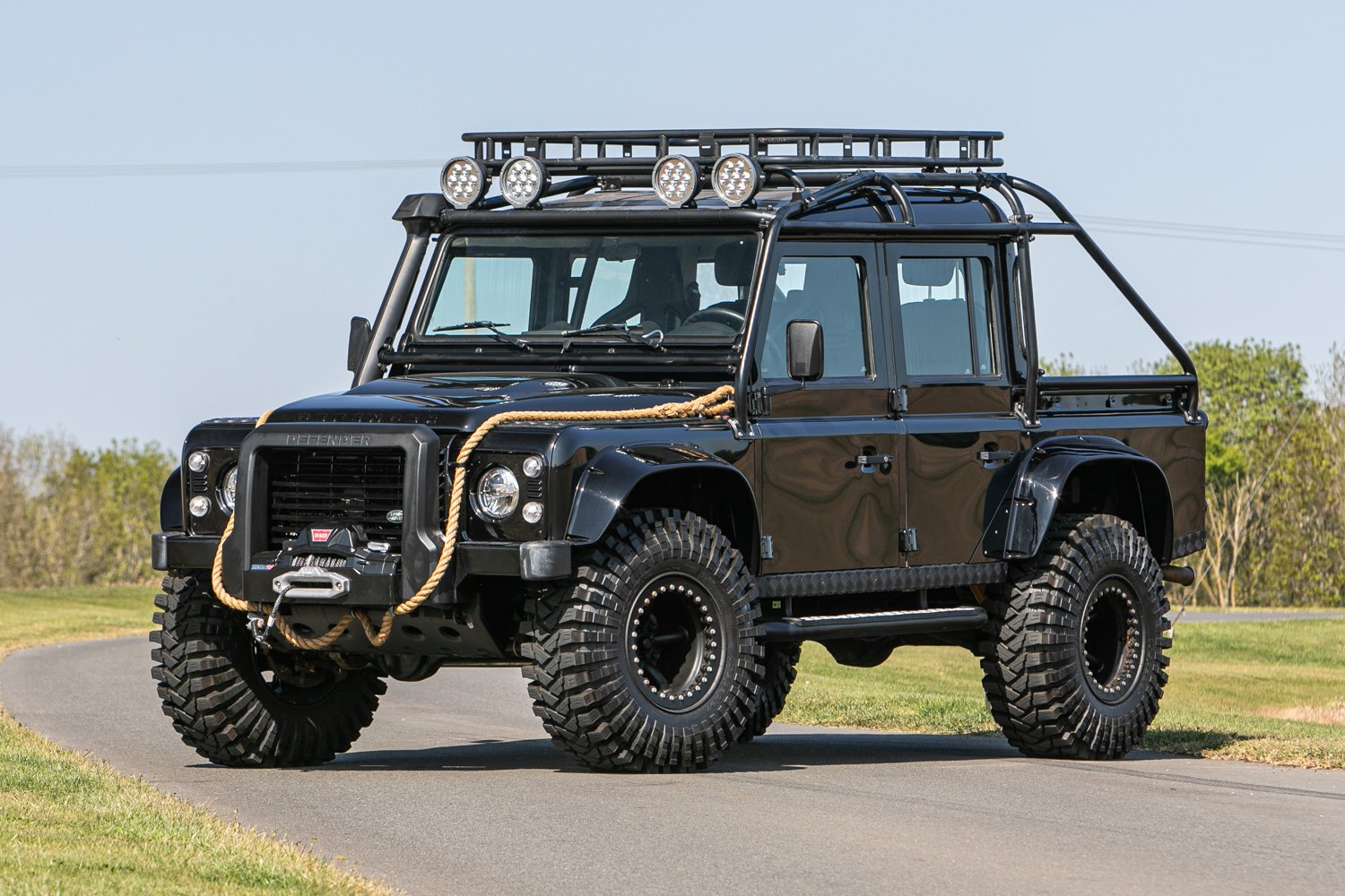 Land Rover Defender Classic Driver Market