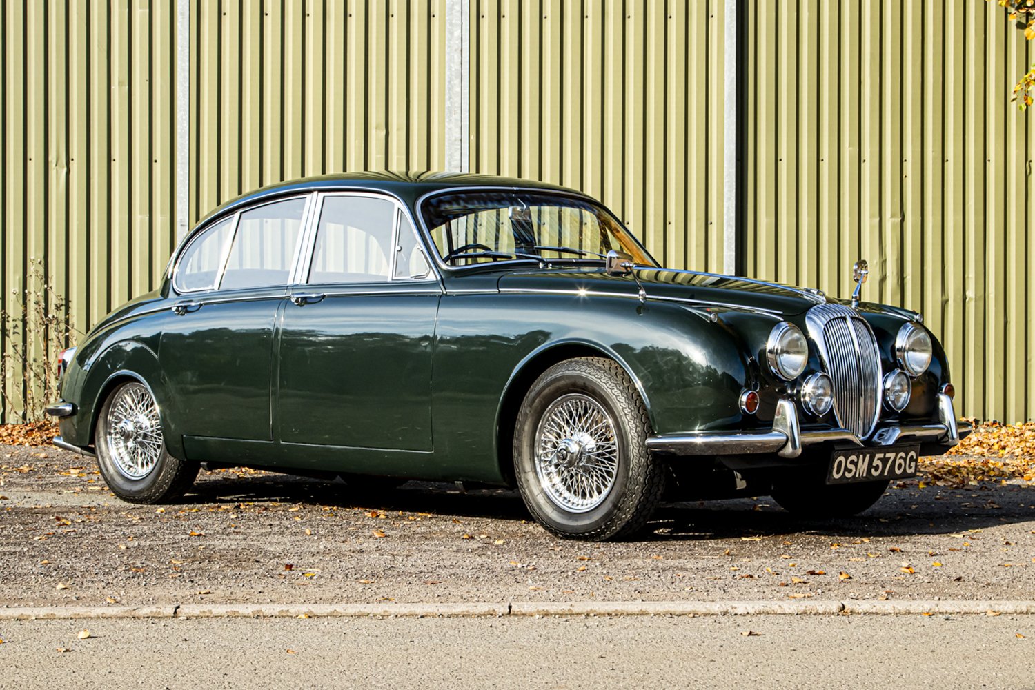 1968 Daimler 250 V8 | Classic Driver Market