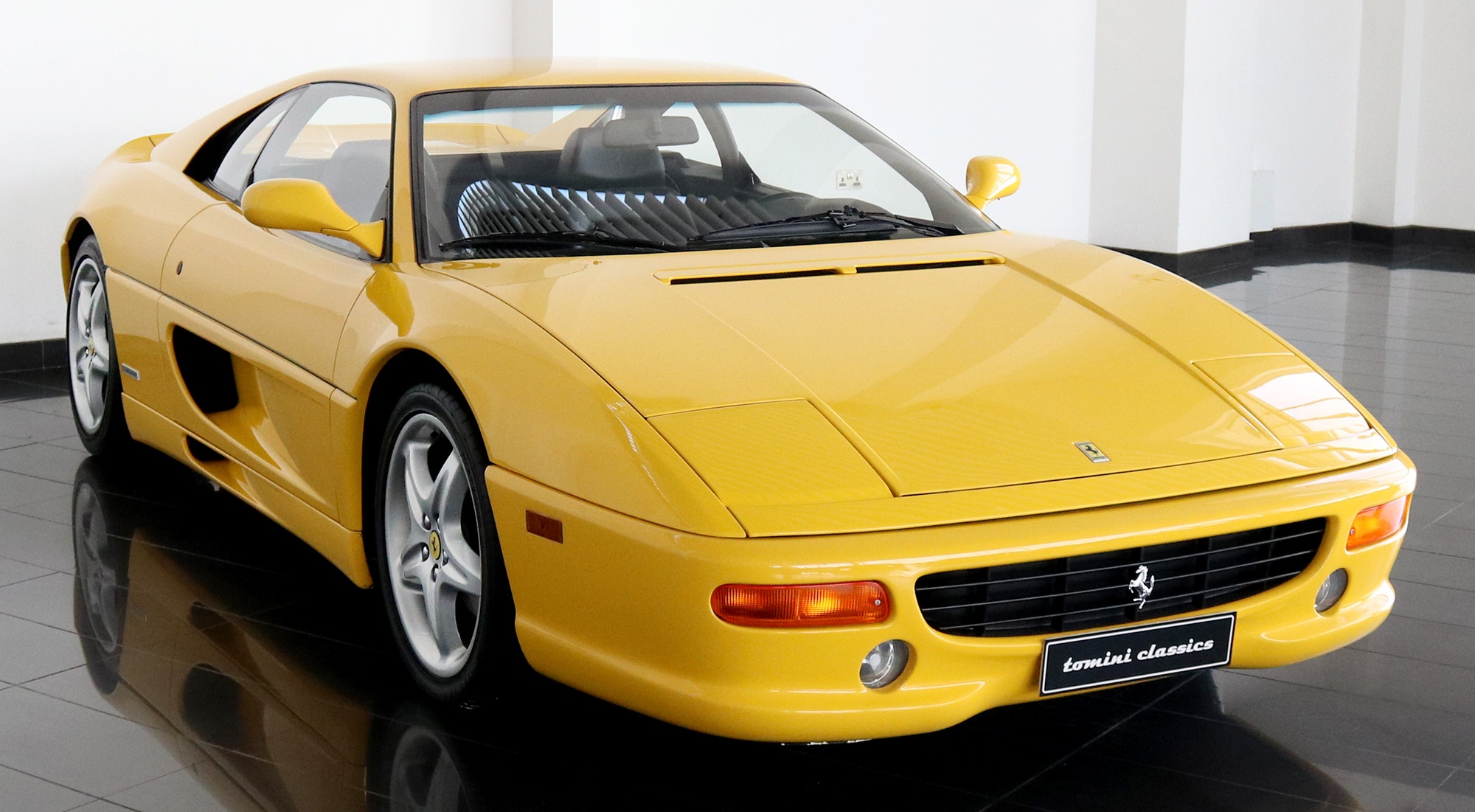 Ferrari f512m желтая