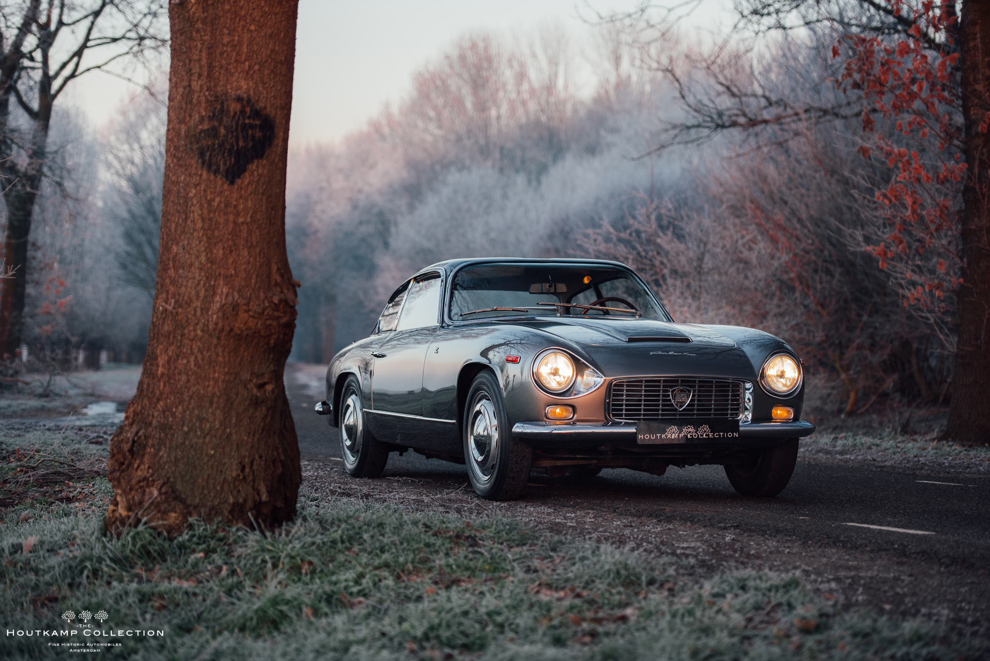 Lancia Flaminia авто