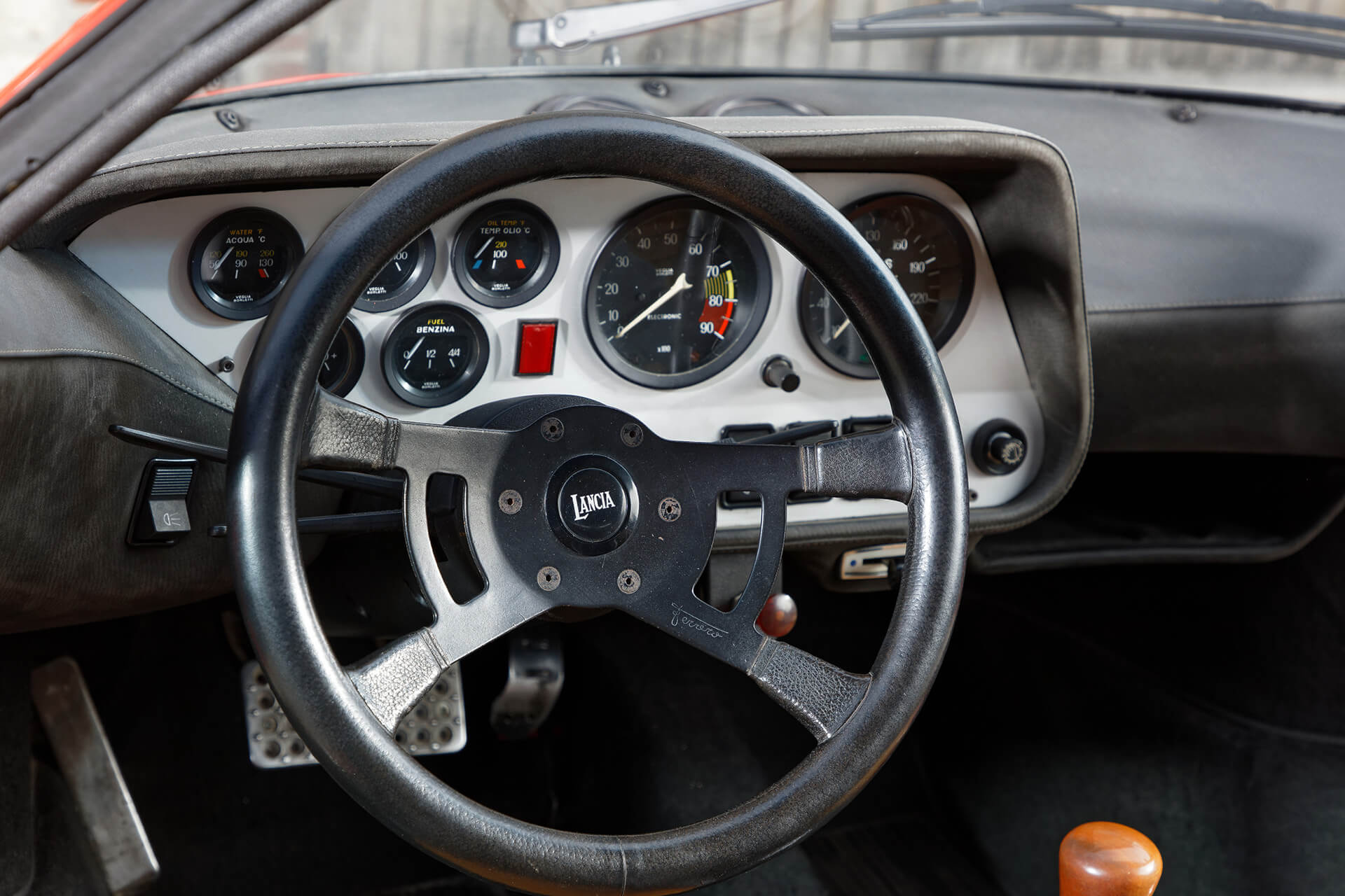 lancia stratos steering wheel