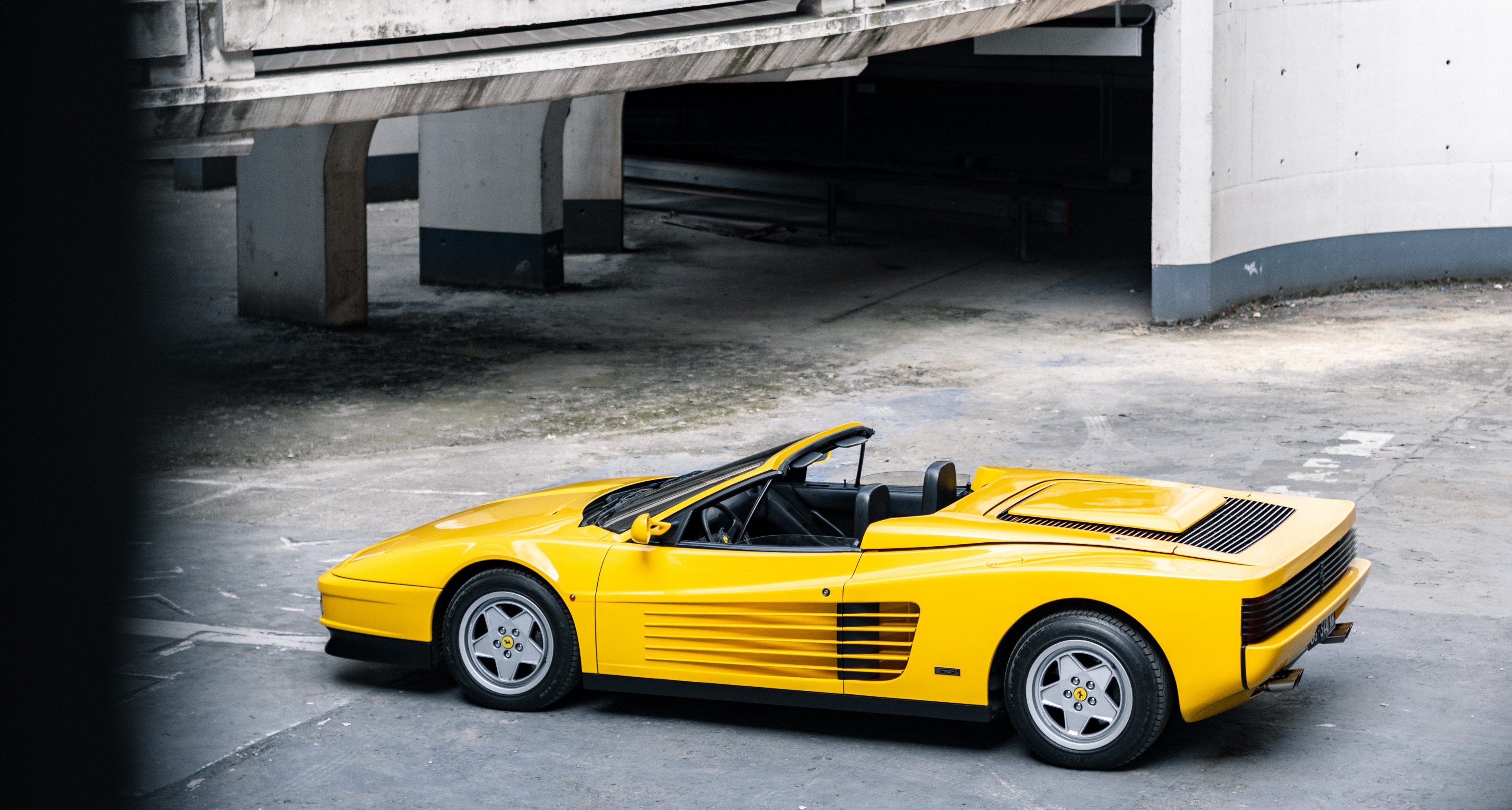 Outrun The Fashion Police With This Eye Popping Ferrari Testarossa Spider Classic Driver Magazine