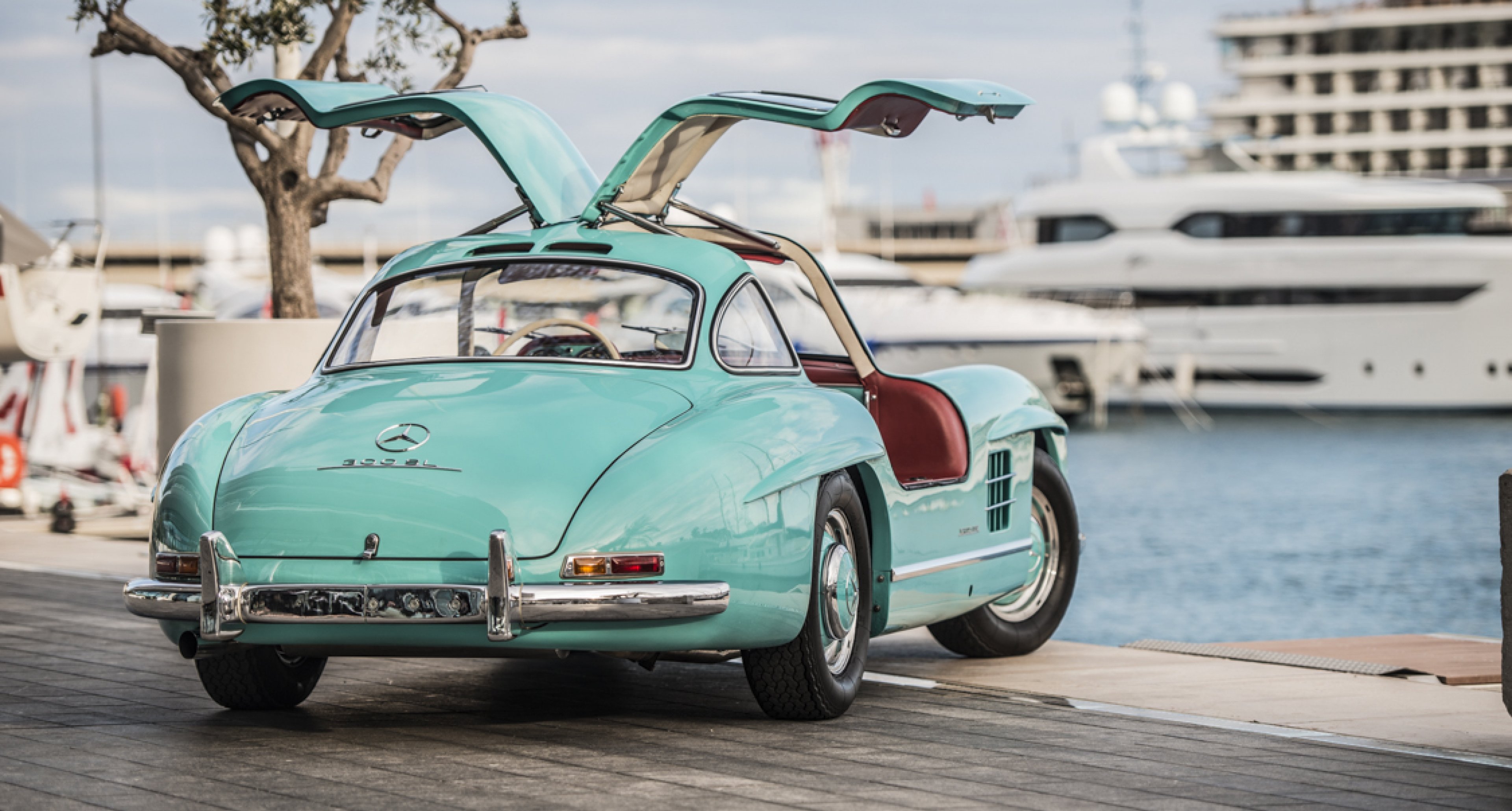 This Mercedes 300sl Gullwing Is A Cyan Coloured Bird Of Paradise Classic Driver Magazine