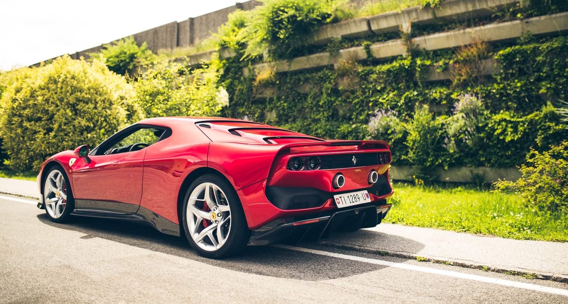 Ferrari Sp38 Deborah Trifft Ferrari F40 Rendezvous In Lugano Classic Driver Magazine