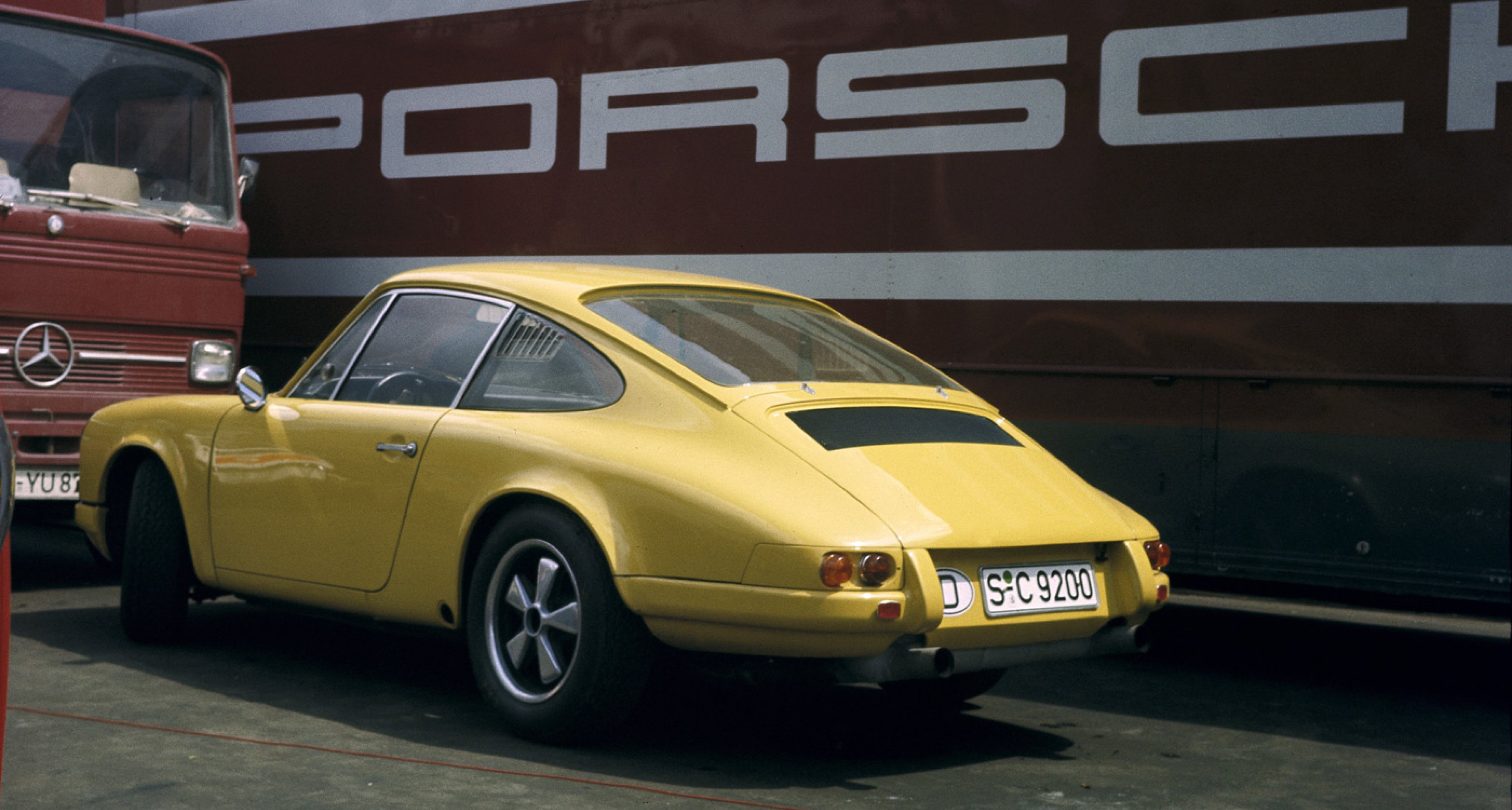 Ferdinand Piech S Ground Breaking 1967 Porsche 911 R Is Still The Lightest Of All 911s Classic Driver Magazine