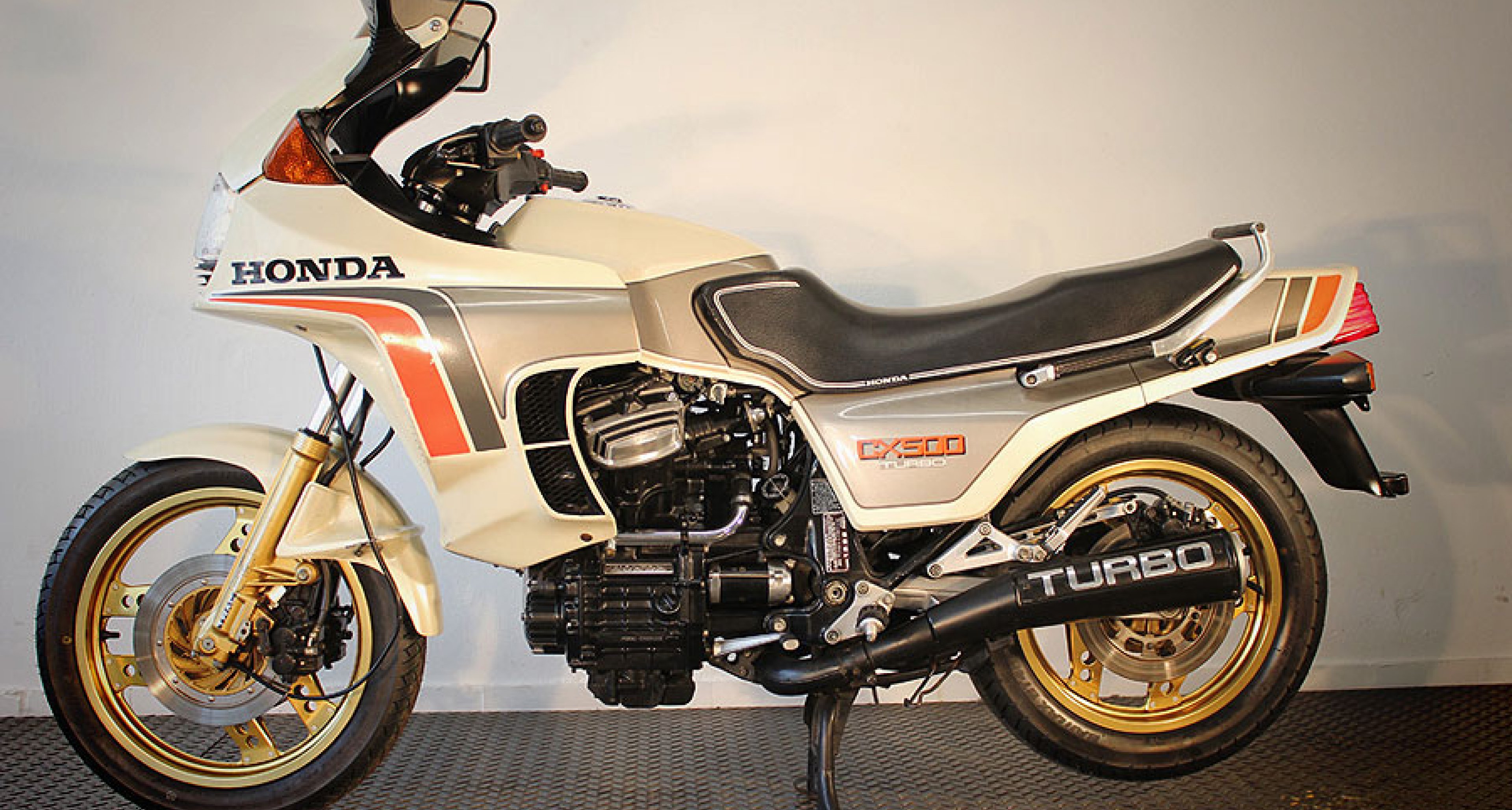 Honda CX 500 Turbo: A series-production prototype ...