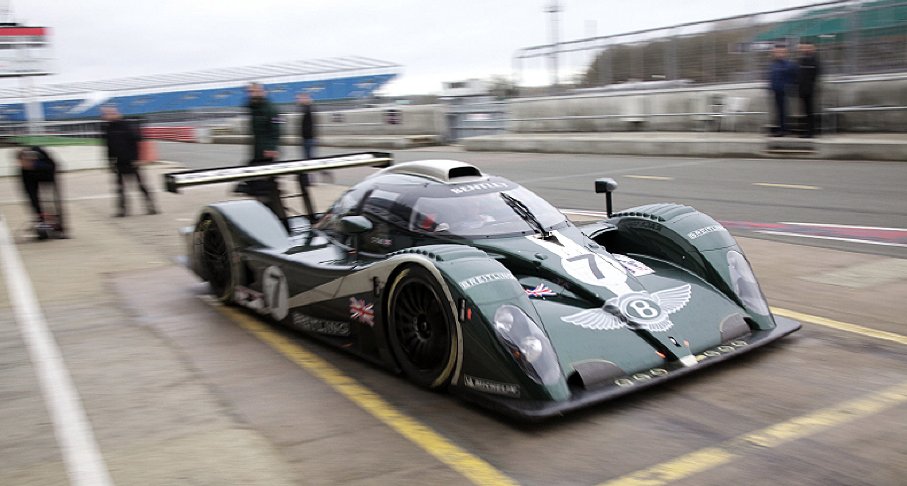 Bentley Speed 8 John Simister Takes A Ride In A Le Mans Racer Classic Driver Magazine