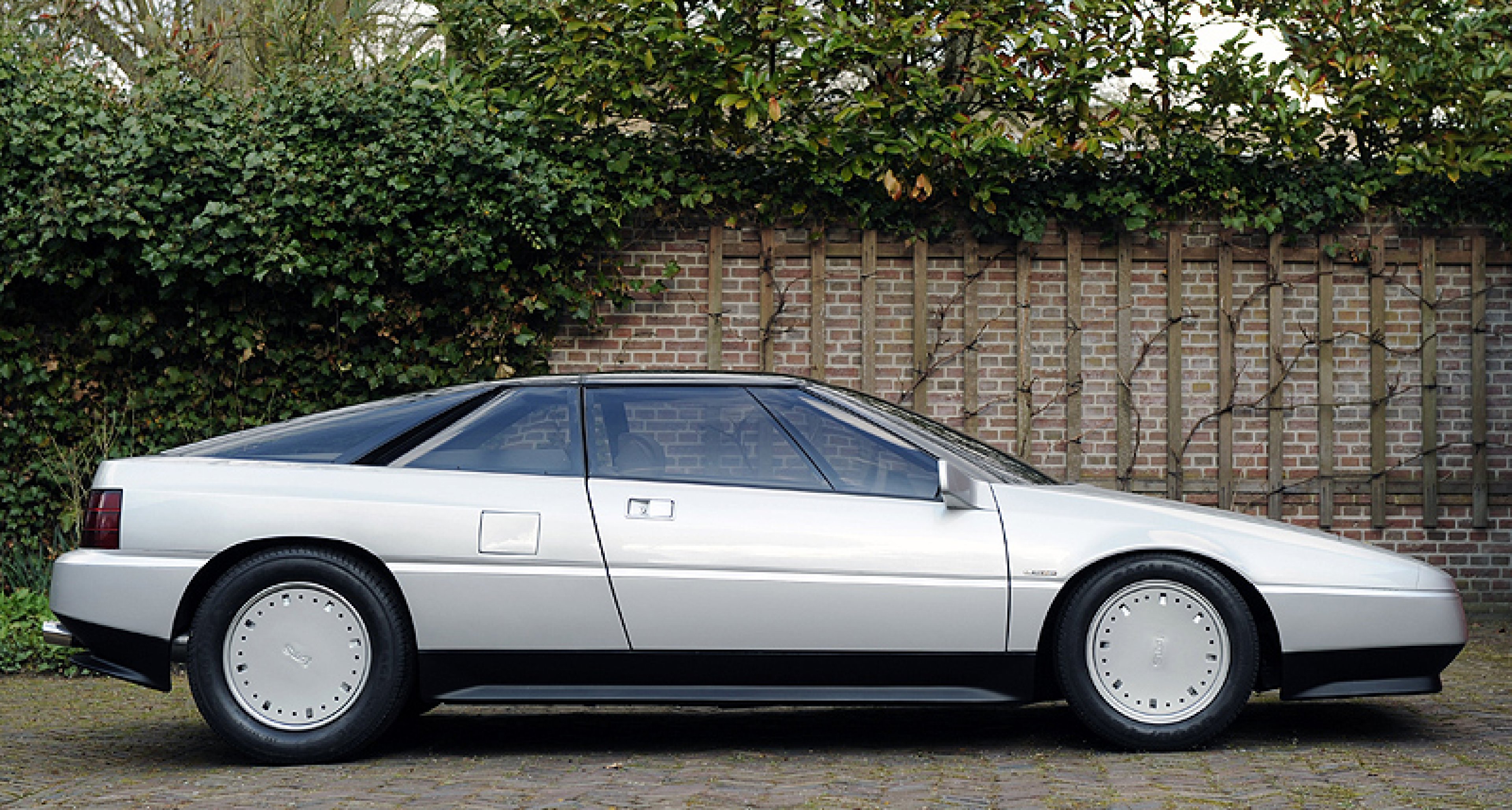 Classic Concepts 1984 Lotus Etna By Italdesign Classic Driver Magazine