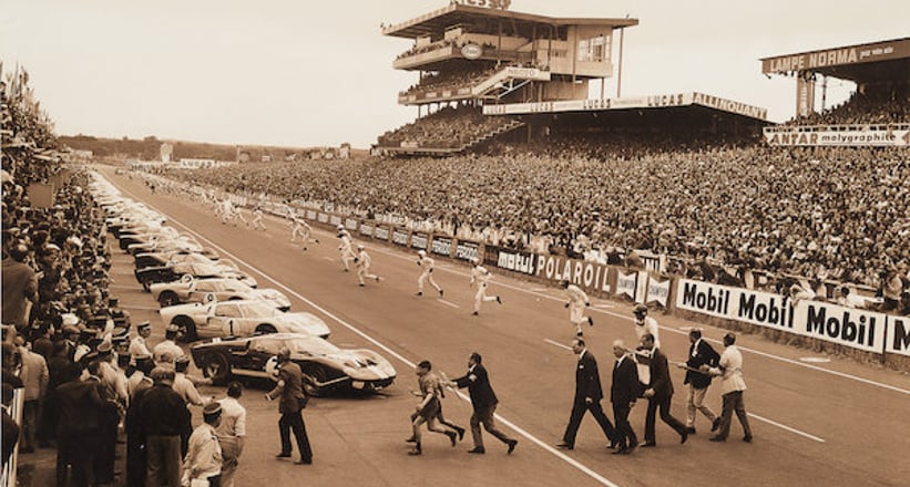 Image Photographique Du Depart Traditionnel Des 24 Heures Du Mans 1969 Classic Driver Market