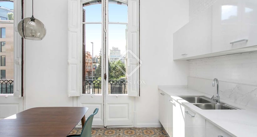 Excellent 3 Bedroom Apartment For Rent Near Passeig De