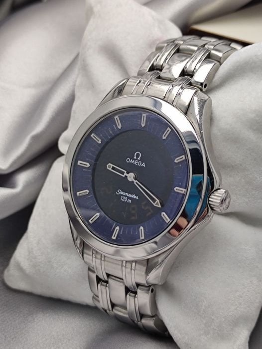 Omega 2521.81 store