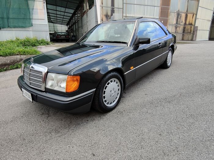 1991 Mercedes-Benz E-Class | Classic Driver Market