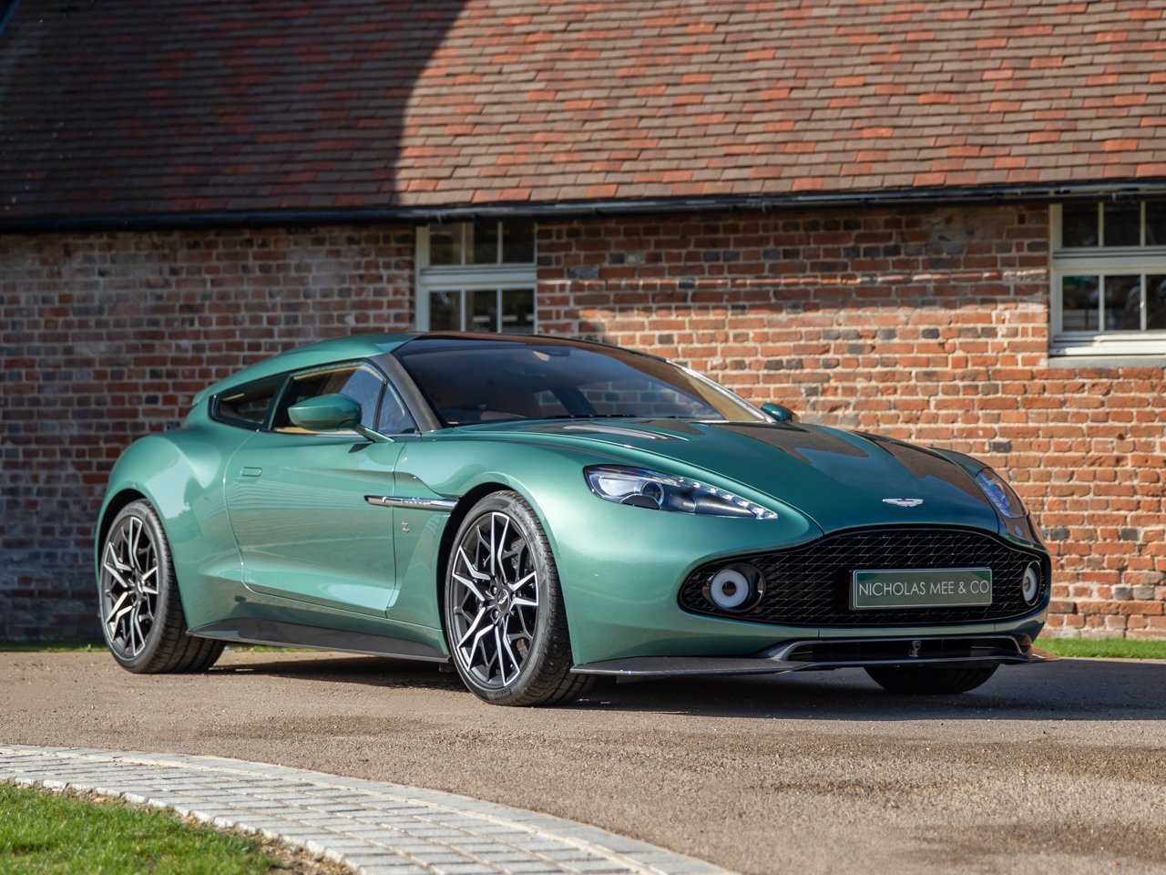 2019 Aston Martin Vanquish - Zagato Shooting Brake | Classic Driver Market