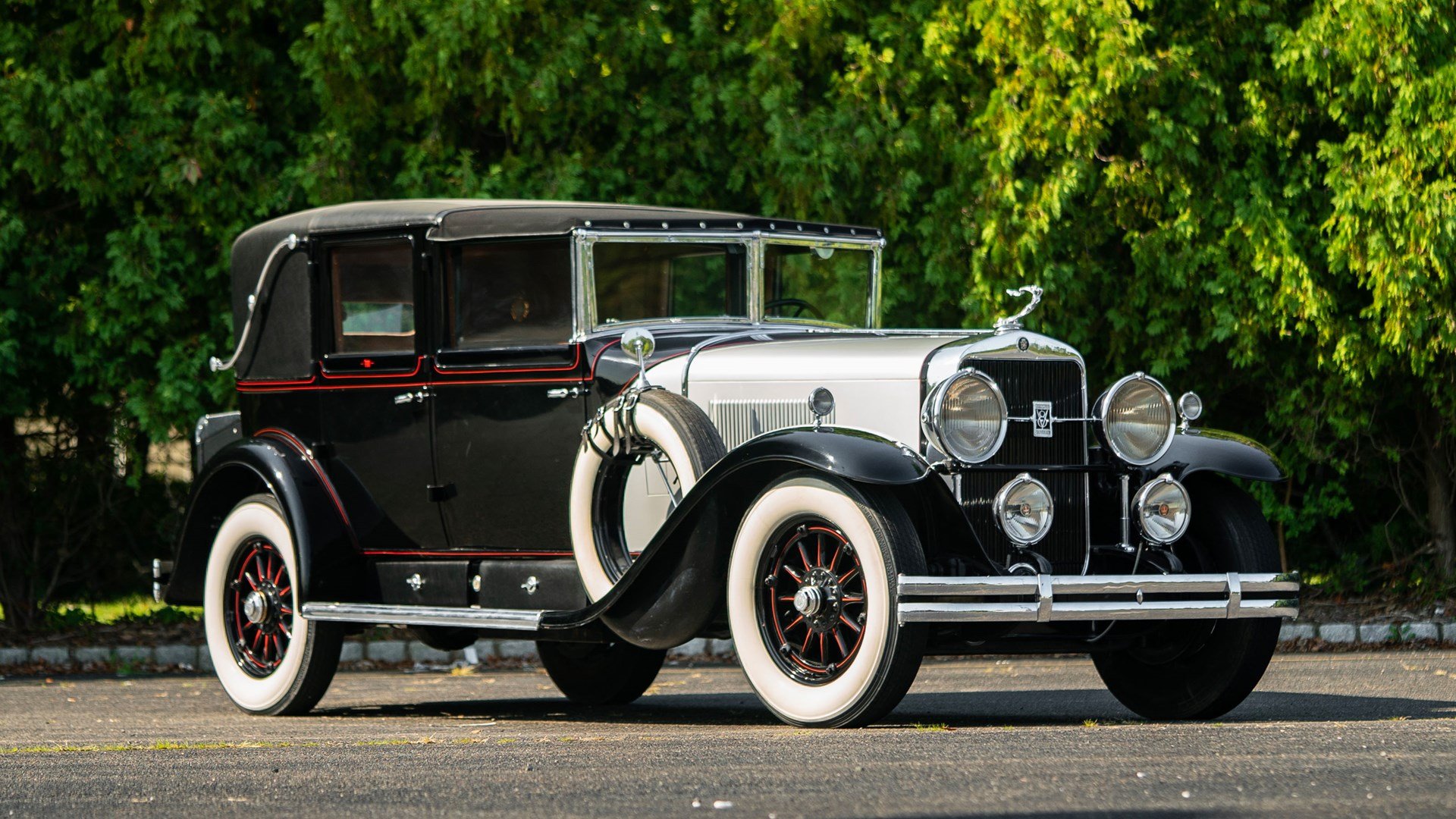 1929 Cadillac V8 - V-8 Transformable Town Cabriolet 