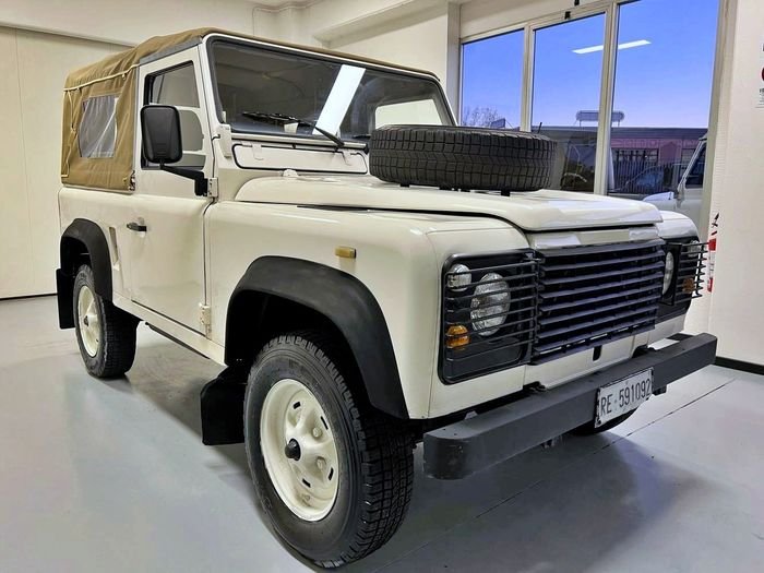 1989 Land Rover Defender | Classic Driver Market