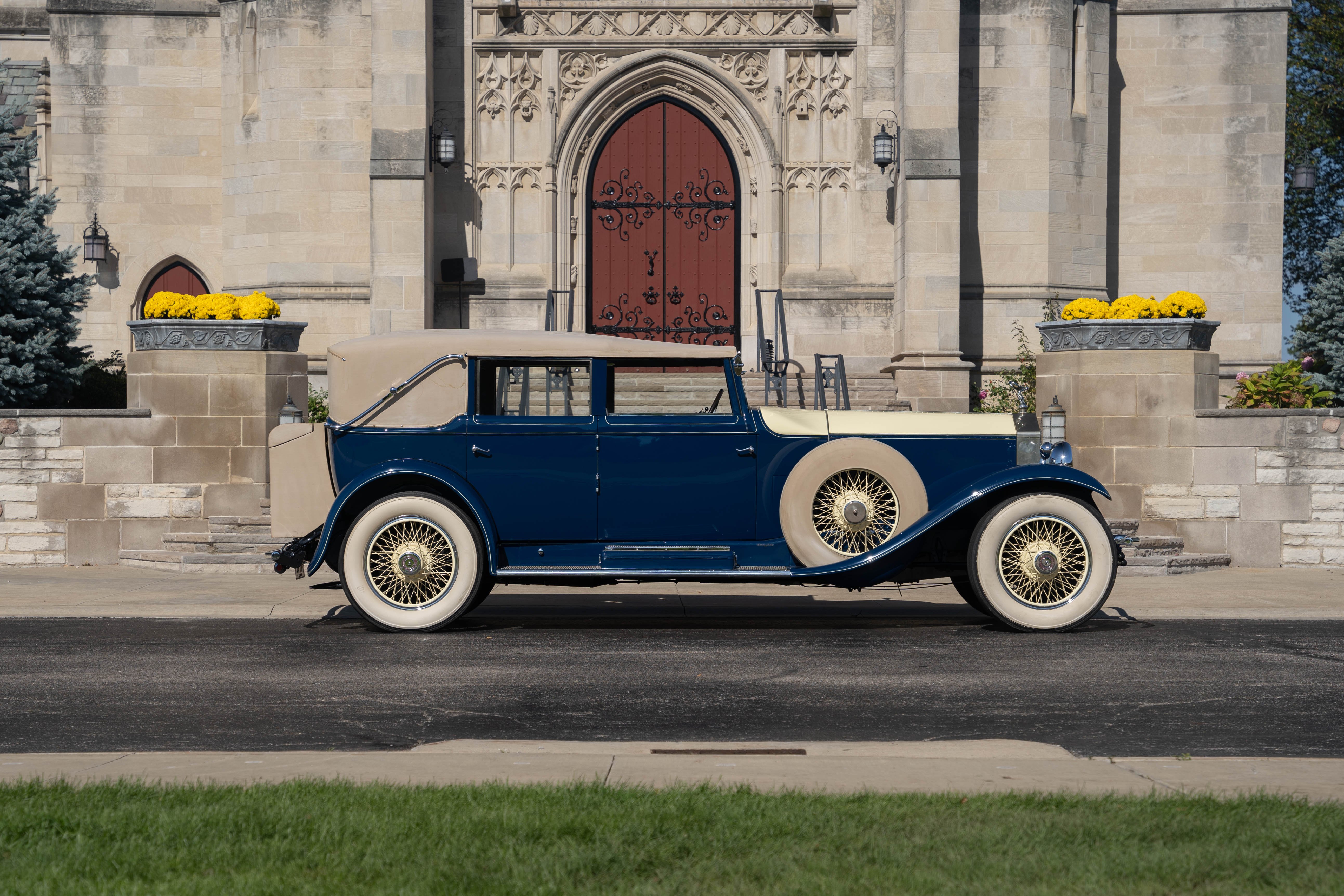 Anatomy of an Artwork: The Rolls-Royce Phantom V, Automobiles, RM  Sotheby's