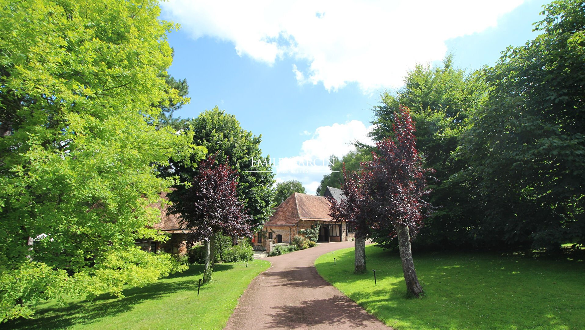 FOR SALE - Dieppe, very elegant 16th century manor house and its 1 ...