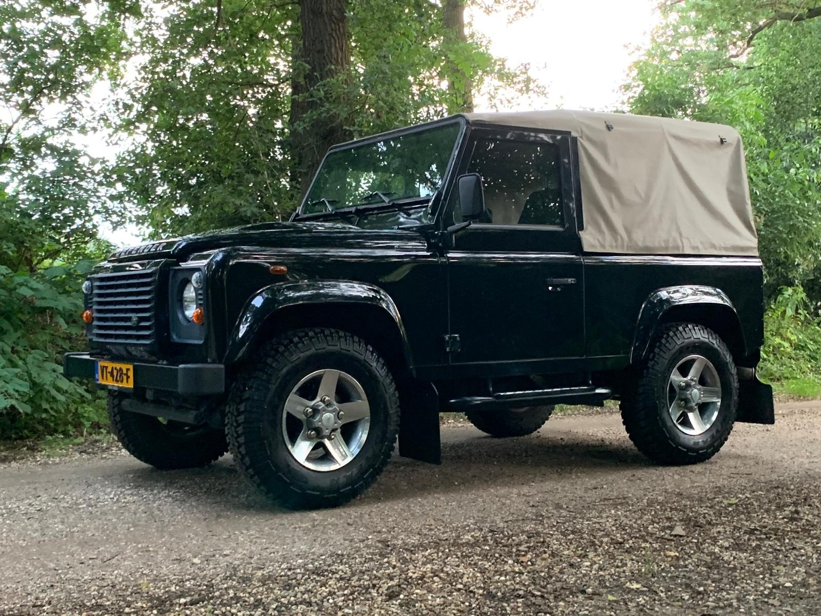 2017 Land Rover Defender - Defender 2017 Soft Top Only 16.000 Km Like 