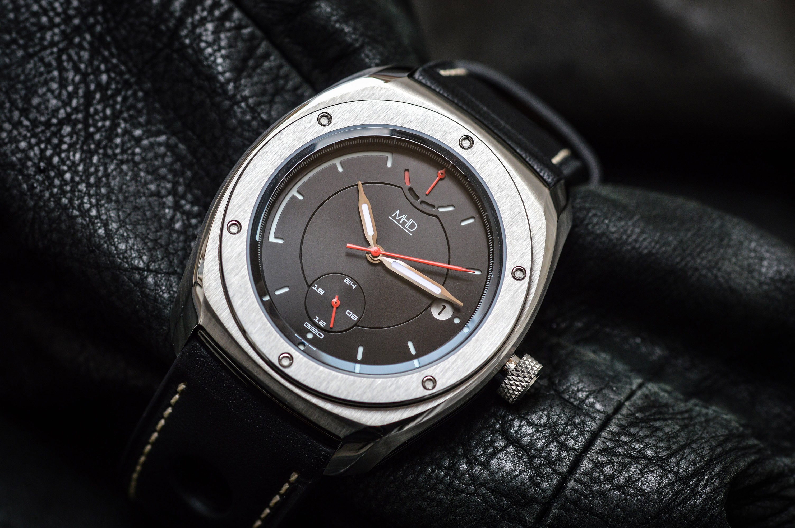 MHD Watches Streamliner - Black dial | Classic Driver Market