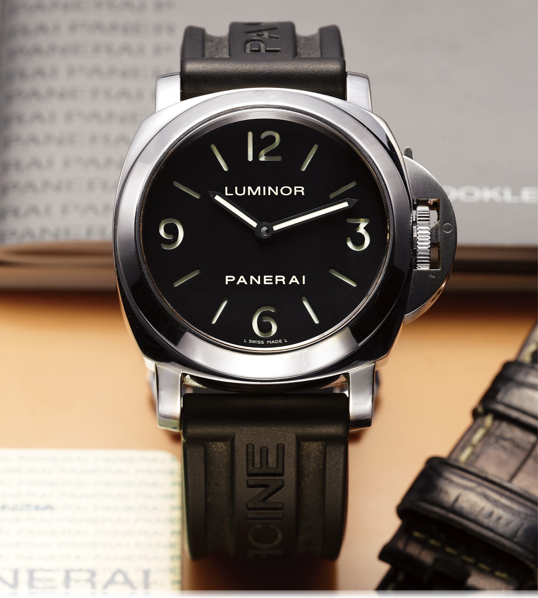 Officine Panerai Classic Driver Market